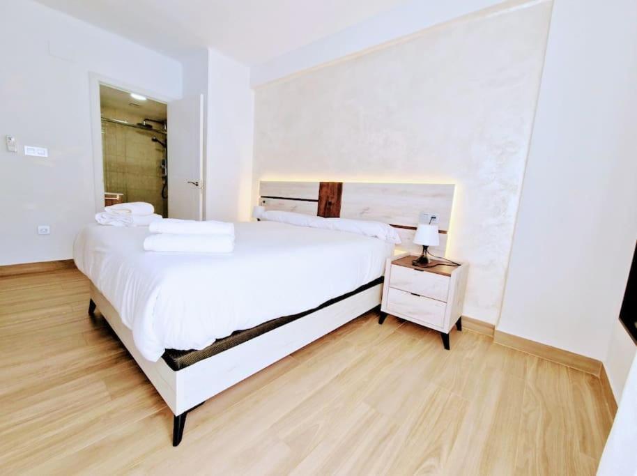 Apartamento Puerto Sol Y Mar ฟูเอนฮิโรลา ภายนอก รูปภาพ
