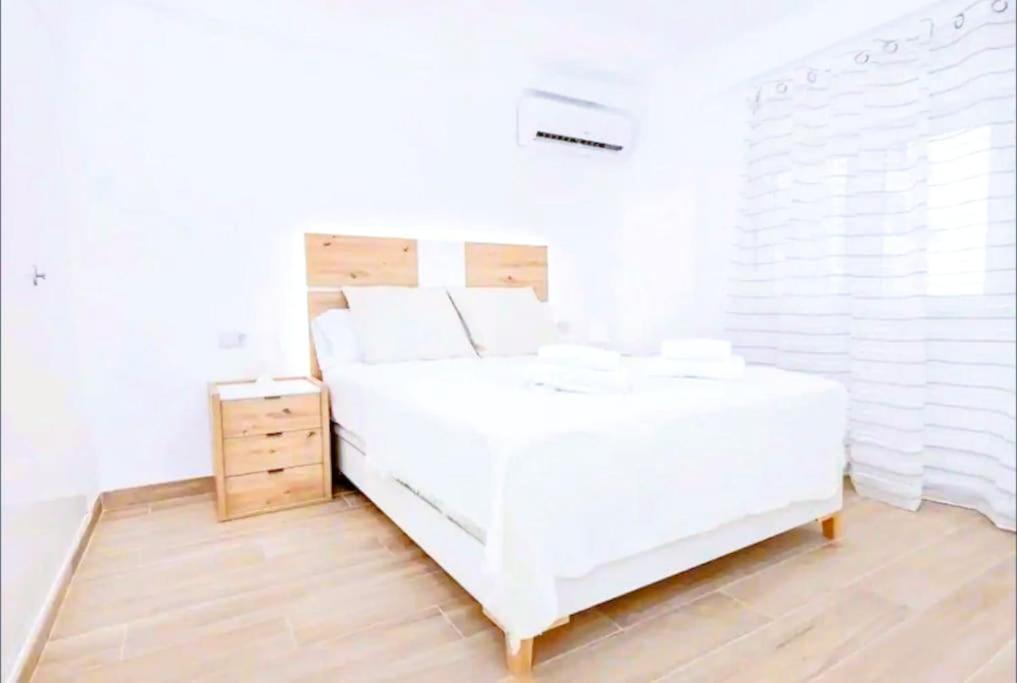 Apartamento Puerto Sol Y Mar ฟูเอนฮิโรลา ภายนอก รูปภาพ