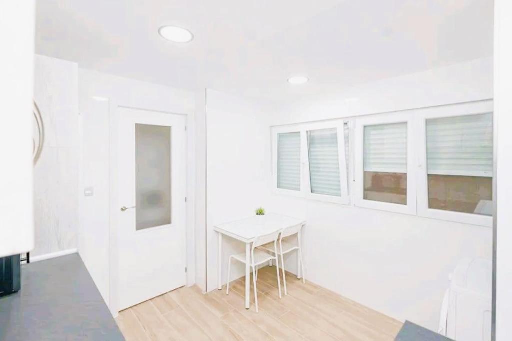 Apartamento Puerto Sol Y Mar ฟูเอนฮิโรลา ภายนอก รูปภาพ